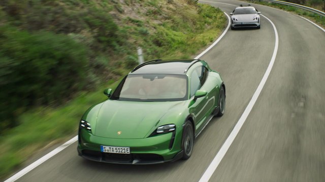 Porsche Taycan Turbo S Cross Turismo in Green Driving Video
