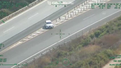 Otoyolda 2 aracın ters yönde ilerlemesi helikopter kamerasına yansıdı