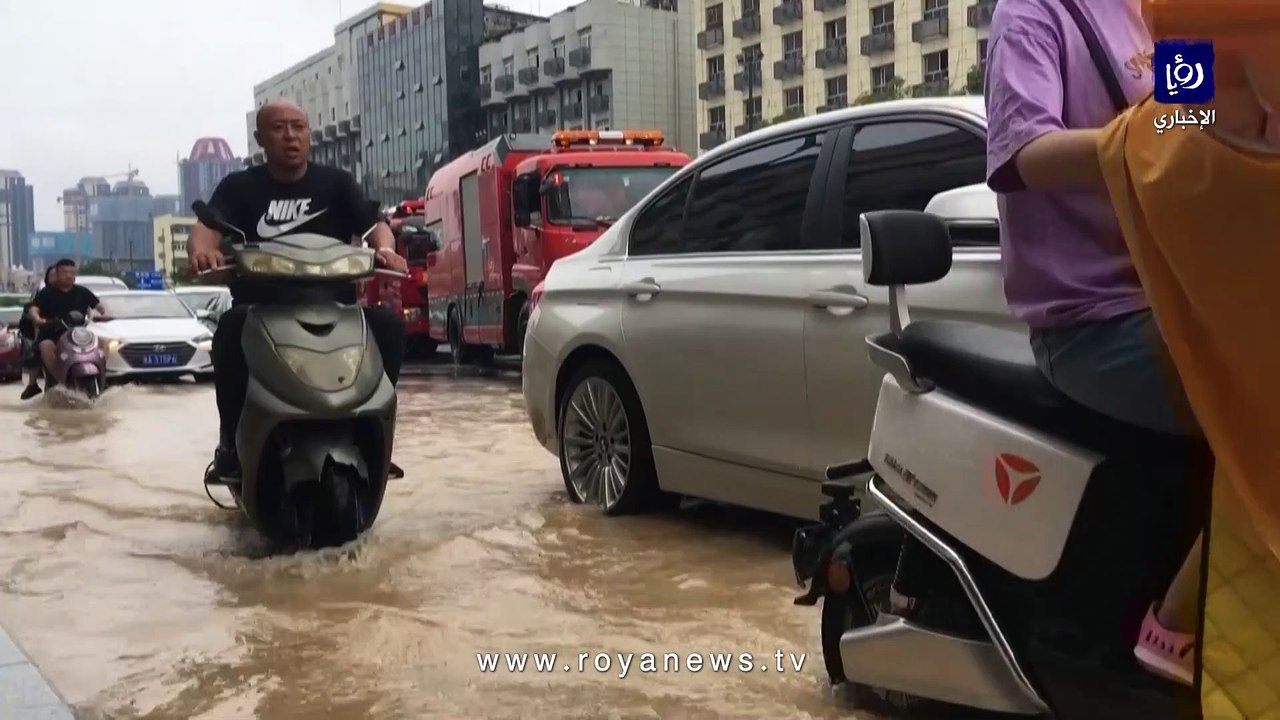 جدار رملي عملاق يبتلع مدينة في الصين