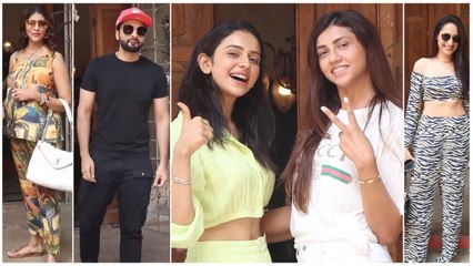 Rakul Preet Singh, Jackky Bhagnani, Pragya Jaiswal Arrive At A Friend's Birthday Party