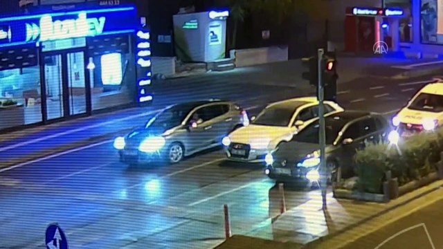 KAHRAMANMARAŞ - Polisin otomobilin kaputunda sürüklenmesi MOBESE kamerasında