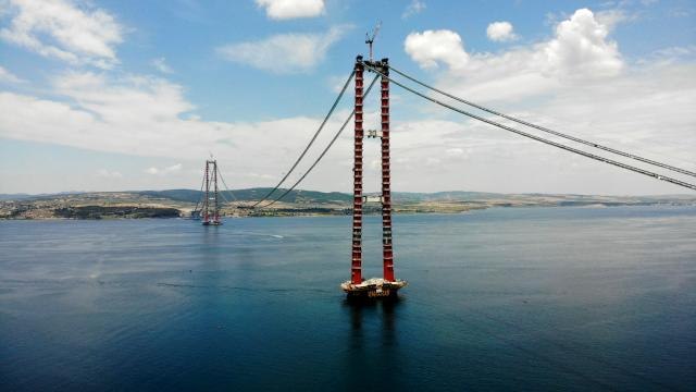 1915 Çanakkale Köprüsü'nün 3'üncü mega blok tabliye montajı başladı