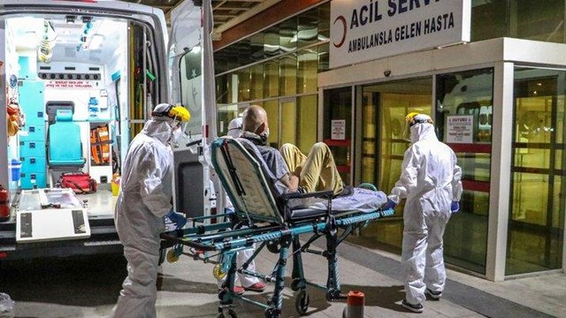 Bilim Kurulu üyesinden korkutan tespit: Hızlı bir artış görebiliriz