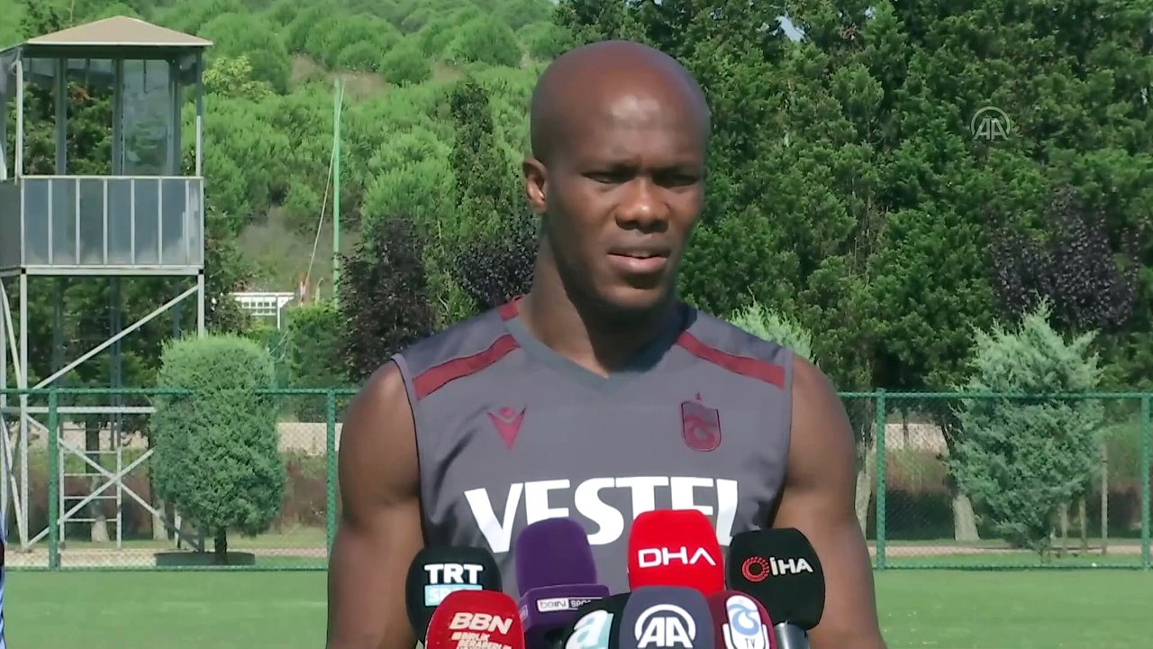 İSTANBUL - Trabzonsporlu futbolcu Nwakaeme: ''Trabzonspor büyük bir takım. Büyük bir takımın hedefi her zaman kupalar kazanmaktır''