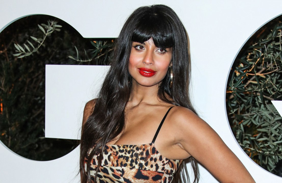 Jameela Jamil hat Vergleich von Jennifer Garner und Jennifer Lopez satt