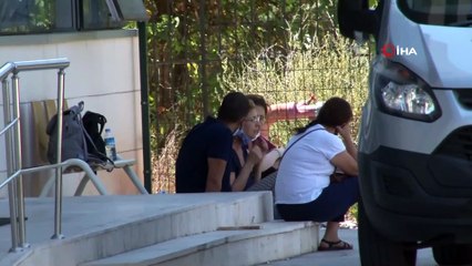 Tatil dönüşü şarampole yuvarlanan araçta doktor hayatını kaybetti, annesi yıkıldı