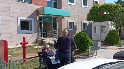 Serap hemşireden çağrı: 'Lütfen aşı olun'