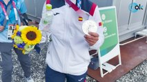 Maialen Chourraut enseña su medalla de plata a OKDIARIO- 