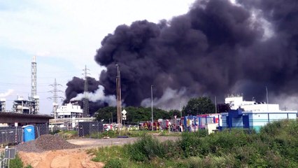 Мощный взрыв прогремел на химическом полигоне в городе Леверкузен в Германии