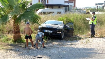 Son dakika haberi... Trafik kazası sonrası araçtan çıkıp oyunlarına devam ettiler