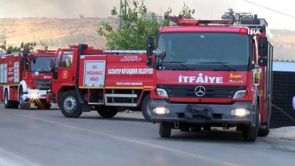 Yalıtım malzemeleri bulunan depoda yangın