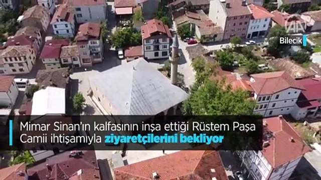 Mimar Sinan'ın kalfasının inşa ettiği Rüstem Paşa Camii ihtişamıyla ziyaretçilerini bekliyor