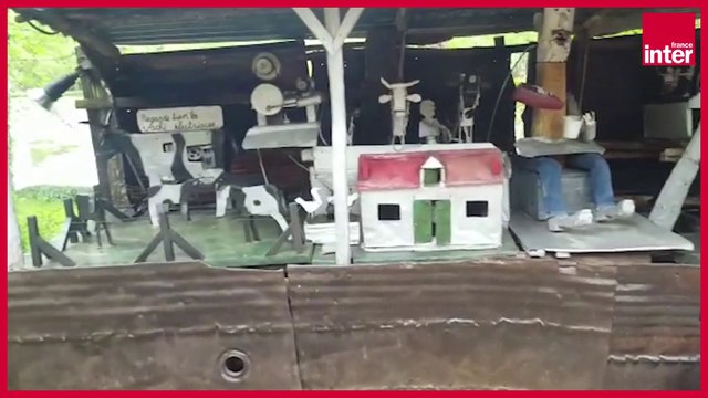 Le manège de Petit Pierre à La Fabuloserie à Dicy