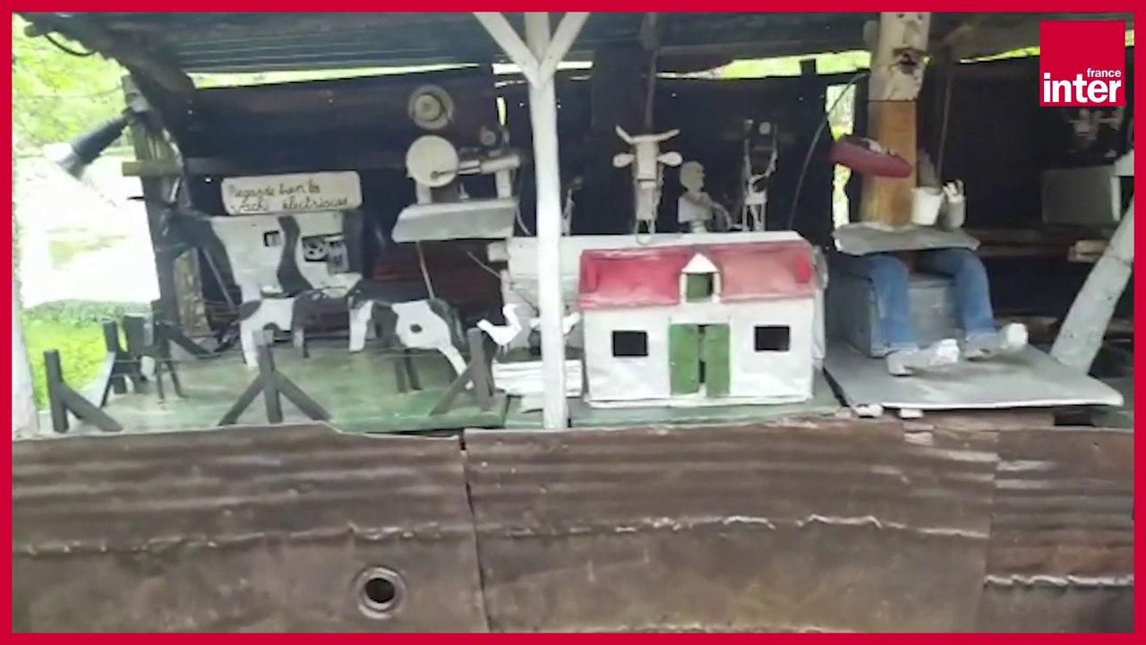 Le manège de Petit Pierre à La Fabuloserie à Dicy