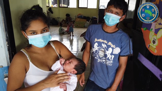 ext-bebé-de-11-días-de-nacida-entre-las-albergadas-por-fuertes-lluvias-270721