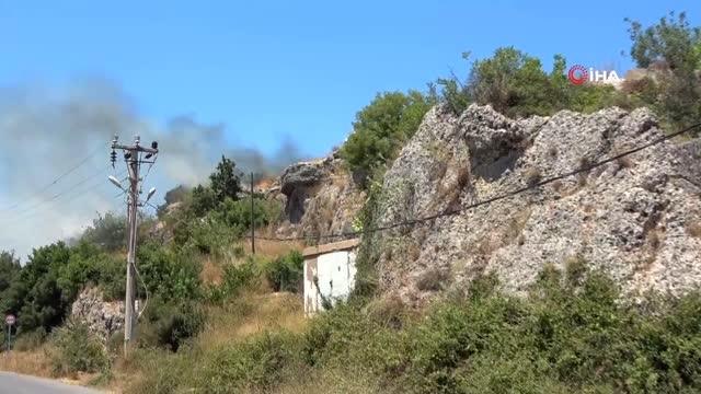 Son dakika: Manavgat'ta makilik alan yangını korkuttu