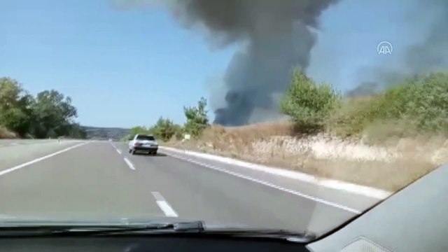 ADANA - Sarıçam'da çıkan orman yangınına müdahale ediliyor