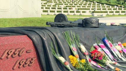 الكوريتان تعيدان فتح قنوات الاتصال بينهما