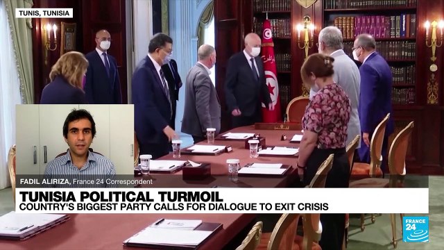 Tunisian Islamist party calls for dialogue to resolve crisis