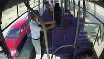 SİİRT - Halk otobüsü şoförü, rahatsızlanan kadını güzergah değiştirip hastaneye ulaştırdı