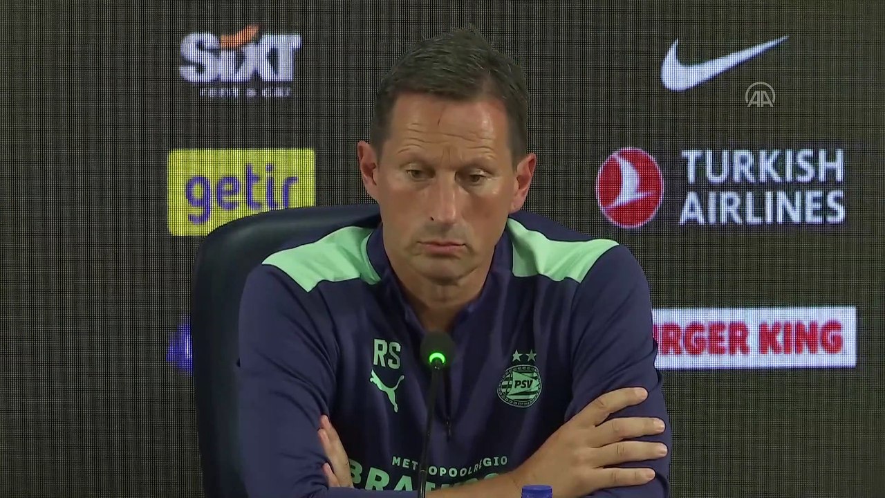 İSTANBUL - PSV Eindhoven Teknik Direktörü Schmidt: 'Kazanmak için elimizden geleni yapacağız'