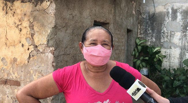 Aposentada relata abandono e entulho em terreno de antiga creche Só tem promessa, até agora nada