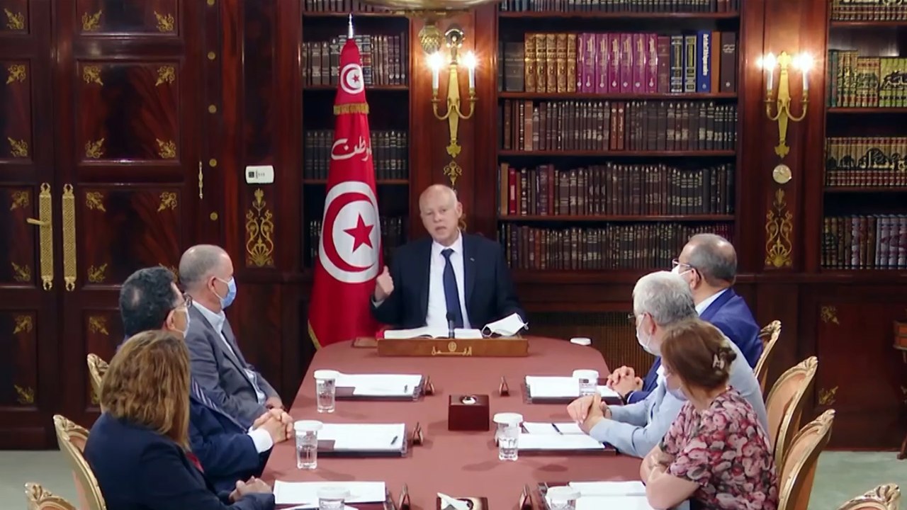 "ما وراء الخبر ــ هل تنجح النهضة والقوى السياسية التونسية في إقناع الرئيس قيس سعيد بالتراجع عن قراراته؟