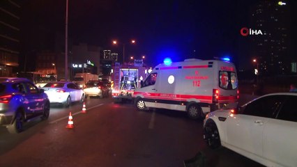 Küçükçekmece Basın Ekpres Yolu'nda kontrolden çıkan araç takla attı: 1 yaralı