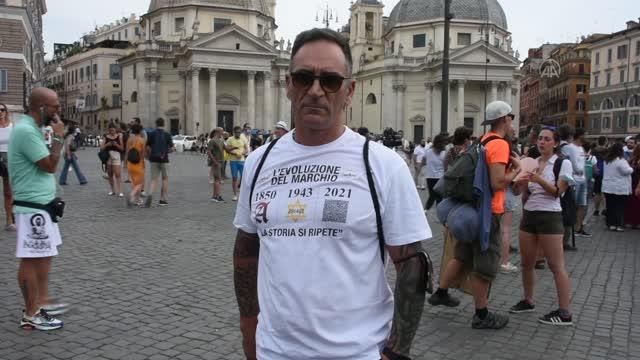 İtalya'da Kovid-19 önlemleri kapsamında çıkarılan Yeşil Geçiş belgesi bir kez daha protesto edildi