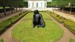 Les sculptures fantastiques des époux Lalanne investissent les jardins du château de Versailles