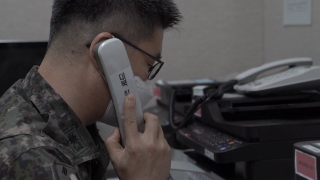 軍 오전 10시 이어 오후 4시에도 남북 간 통화 성공 / YTN