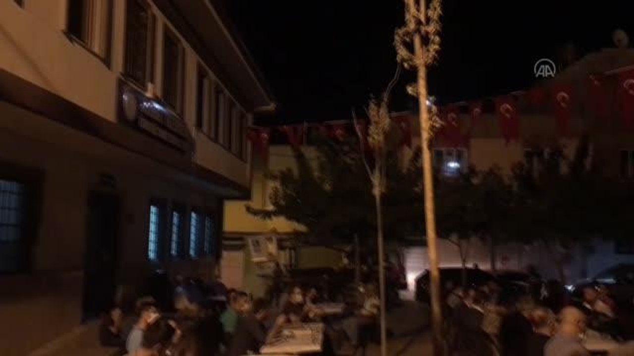 Son dakika haberi... GAZİANTEP - Pençe Harekatı bölgesinde şehit olan askerin Gaziantep'teki ailesine acı haber verildi