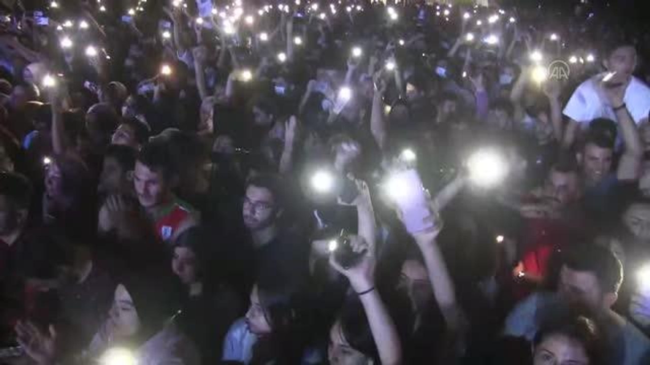 KAHRAMANMARAŞ - Mehmet Erdem Elbistan Festivali'nde sahne aldı