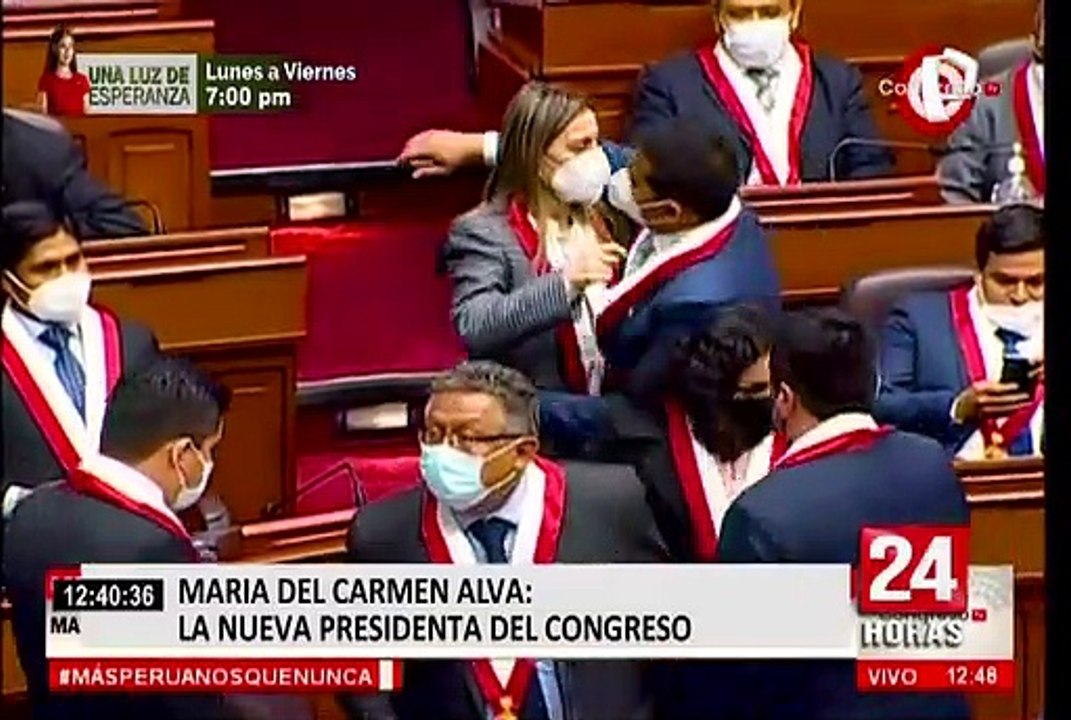 Maricarmen Alva: "Estamos llamados a que todos los grupos en el Legislativo nos juntemos"