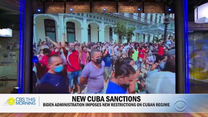 Скачать видео: Biden imposes sanctions on Cuban officials for crackdown on anti-government protests