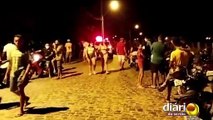 Mulher é morta com vários tiros no meio da rua em Uiraúna; suspeitos fugiram após a execução