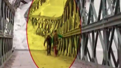 People cross collapsed bridge in Kinnaur!