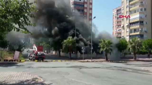 Son dakika haber... ANTALYA'DA SİTE BAHÇESİNDEKİ TRAFO YANGINI KORKUTTU