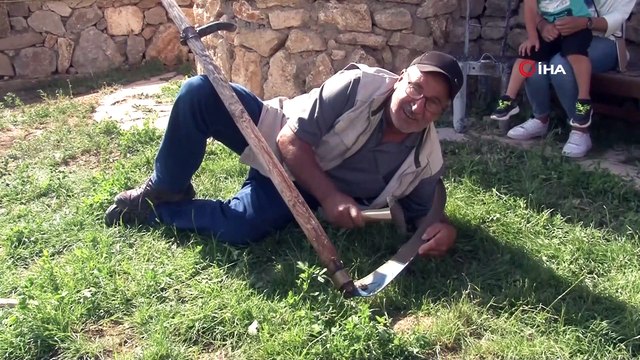 Kenan Yavuz Etnografya Müzesi’nde Tırpan Şenliği renkli görüntülere sahne oldu