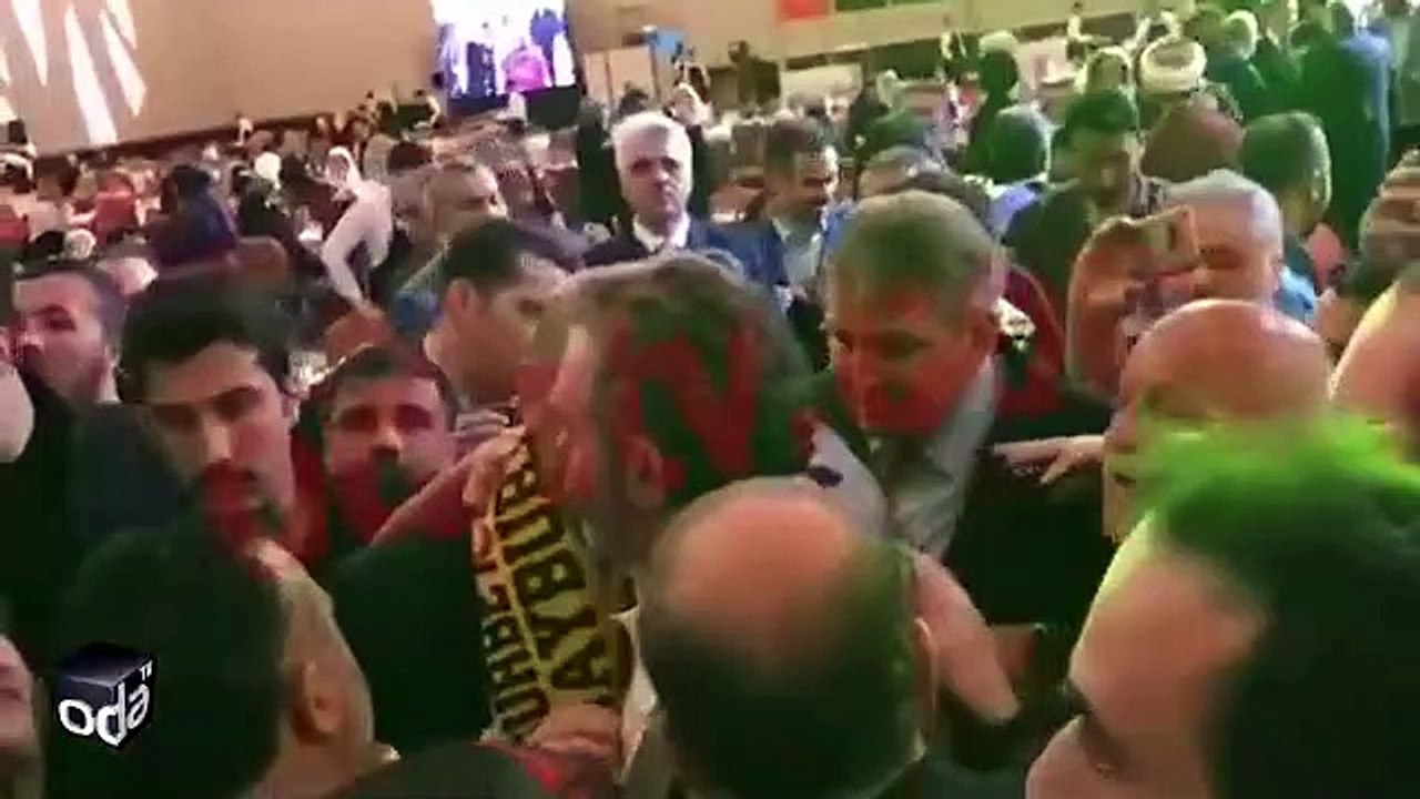 Şeref Yazoğlu fotoğrafa ne dedi