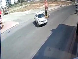 Son dakika... Mersin'de motosiklet kazaları güvenlik kameralarına yansıdı
