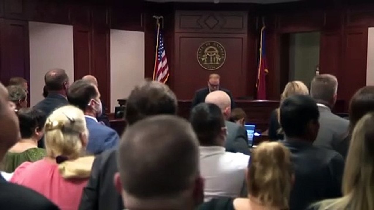 Acht Morde in Massagesalons: Folgt auf lebenslang die Todesstrafe?