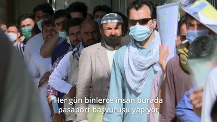 'Her gün 10 bin Afgan ülkeyi terk etmek için pasaport başvurusu yapıyor'
