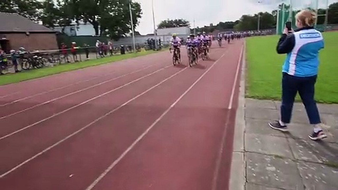 Jo Cox Riders and Kim Leadbeater Set Off on their bike ride