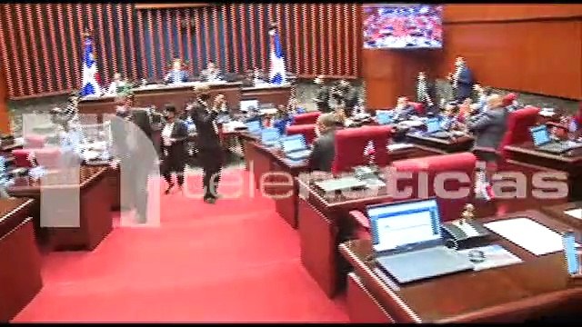 #Telenoticias / Senadores favorecen aprobación del Nuevo Código Penal / 27 de julio 2021