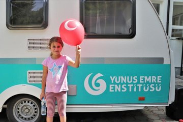 Kosovalı çocuklar "Oyun Karavanı Projesi"nde buluştu