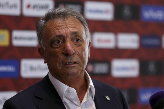 Beşiktaş Başkanı Ahmet Nur Çebi: Yayıncı kuruluşlarla ihaleyi yapan kulüplerin bir araya geldiği bir anonim şirket kurmayı düşündük