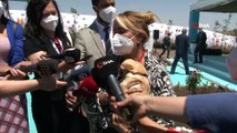 Emine Erdoğan, ses telleri kesilen köpeği Yonca Evcimik’e emanet etti