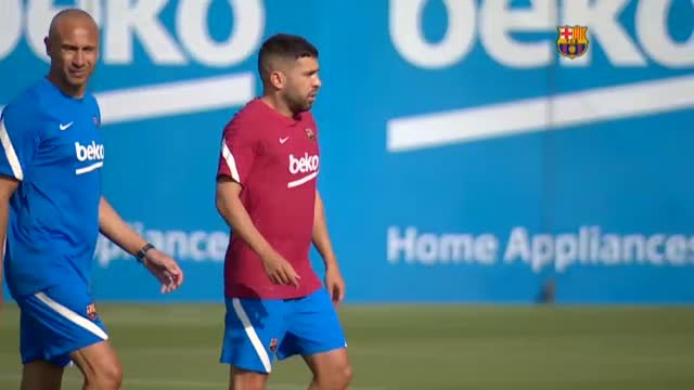 Busquets, Alba y Braithwaite se incorporan al grupo