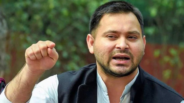 RJD Leader Tejashwi Yadav joins Prabhu Chawla in Seedhi Baat